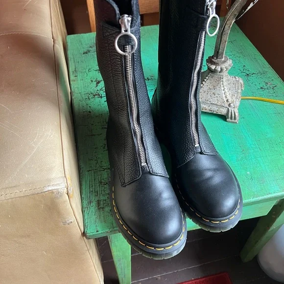 Dr. Martens Black Zip-Up Combat Boots 1899 front zip - Picture 5 of 8